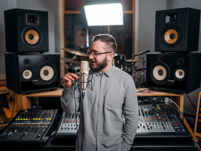 how to make your kick punch through a busy electronic mix using parallel distortion and sidechain routing