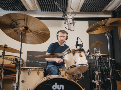 How to use click variations to improve tempo control for drummers and producers