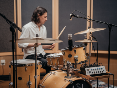 Recording brushes on an acoustic kit: mic placement and preamp settings that work